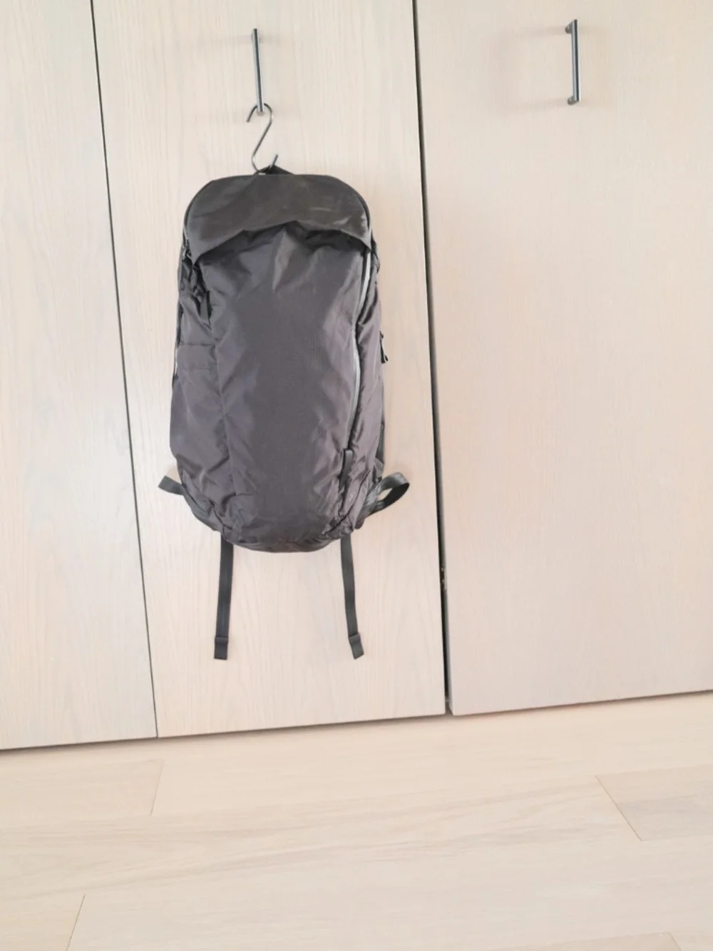 Able Carry Daybreaker 2 25L Minimalist Black Backpack X-pac